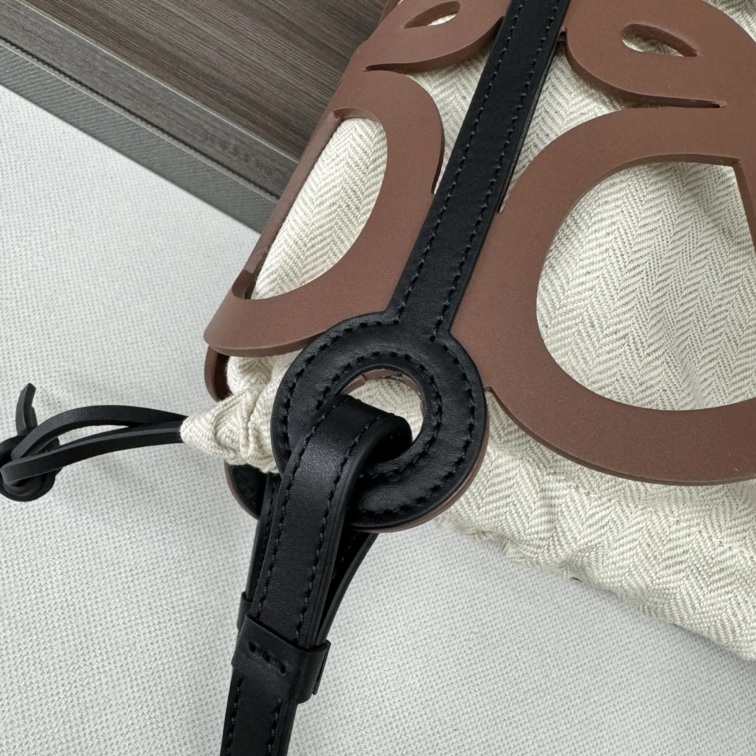 Loewe Shopping Bags TimelessDesign 72031