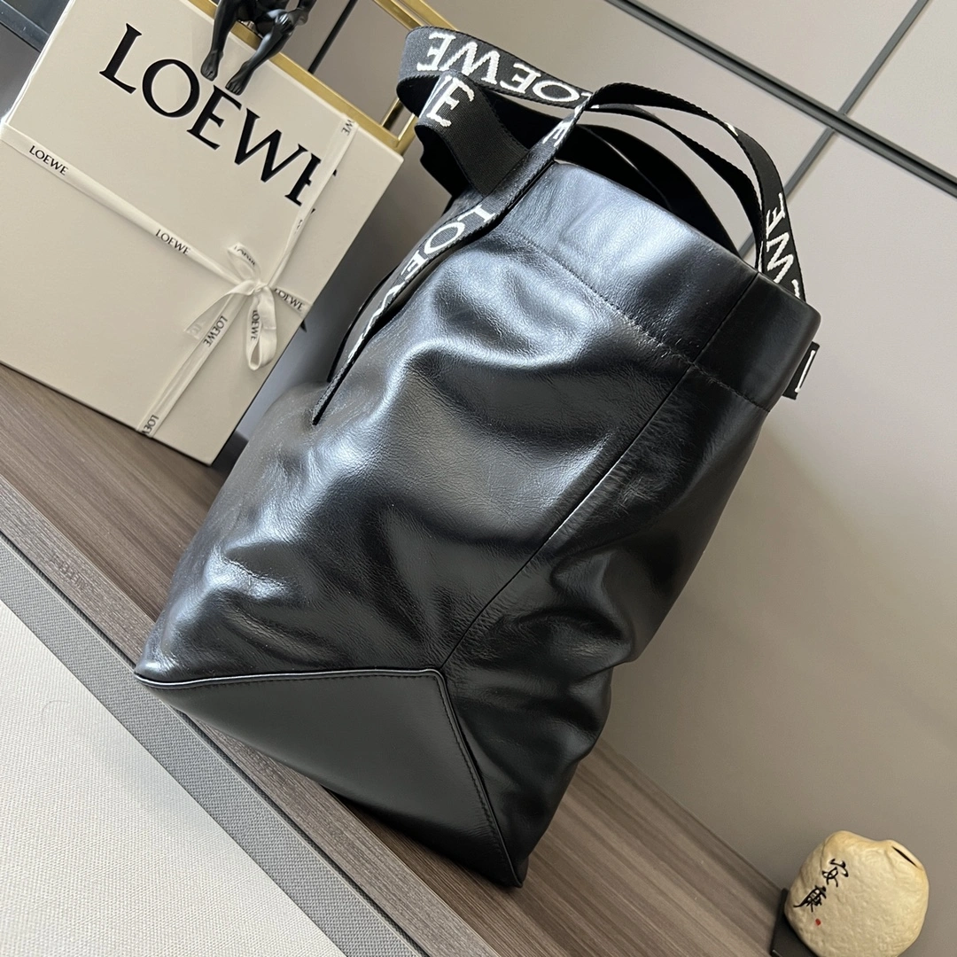 Chic Loewe Shopping Bags 67154