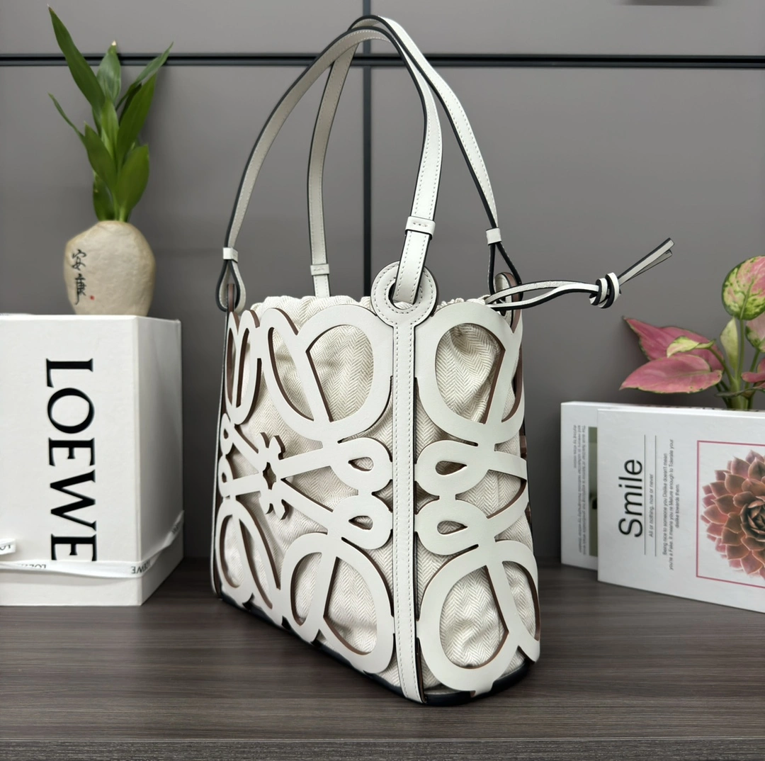 Loewe Shopping Bags SmoothTexture 67150