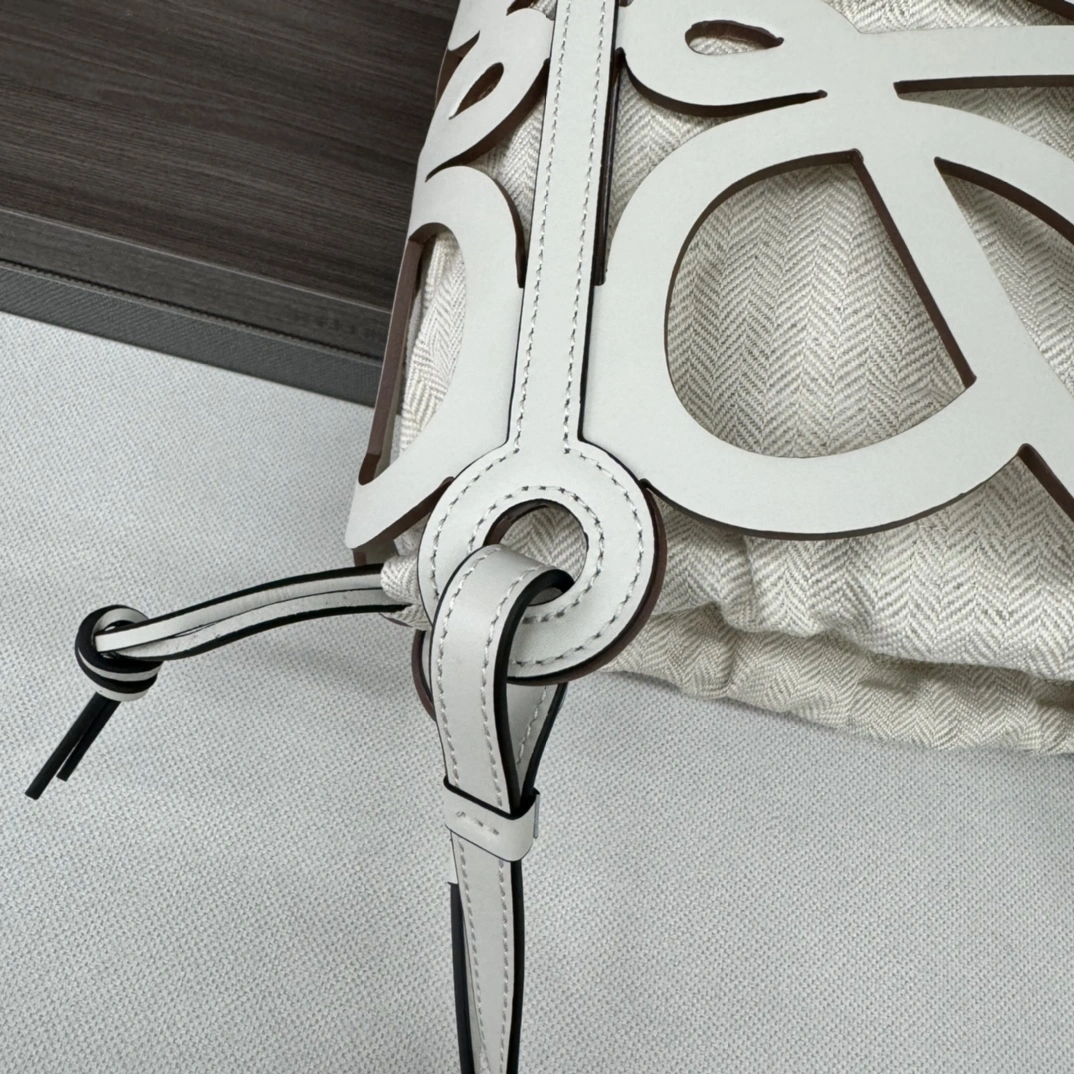 Loewe Shopping Bags SmoothTexture 67150