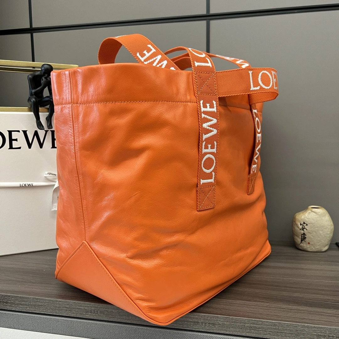 Loewe Shopping Bags Sleek 67145