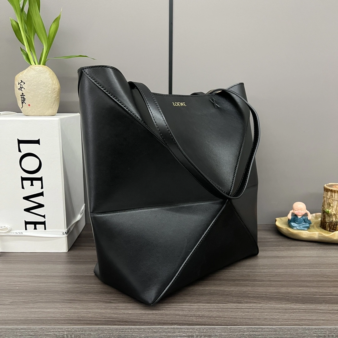 Loewe Shopping Bags ModernLook 67177