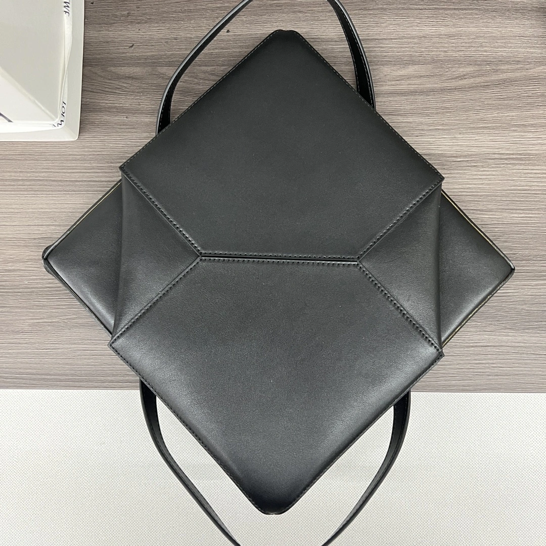 Loewe Shopping Bags ModernLook 67177