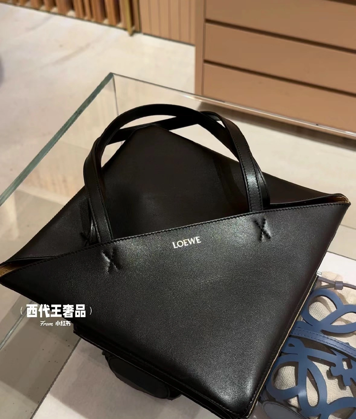 Loewe Shopping Bags ModernLook 67177
