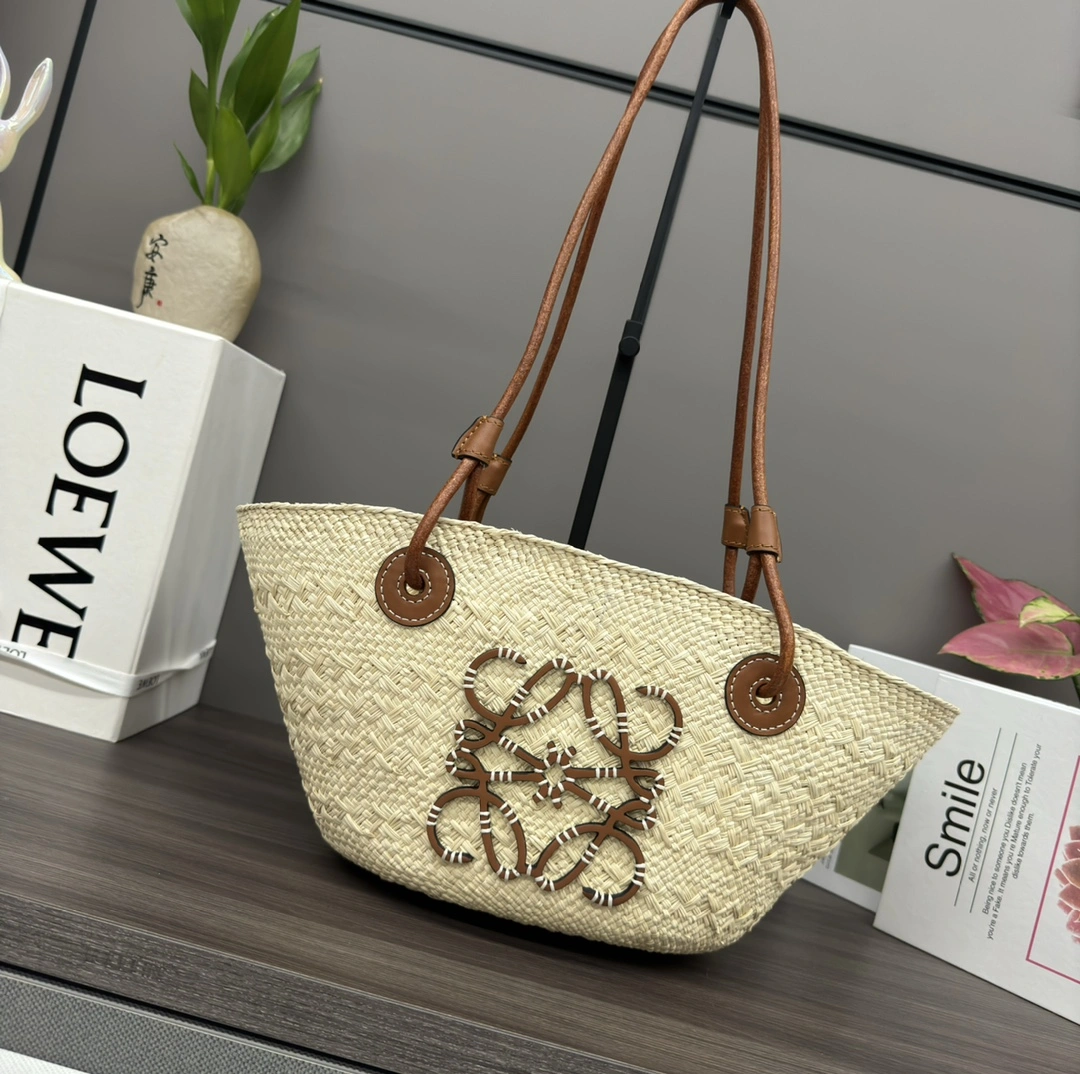 Loewe Shopping Bags Versatile 67131