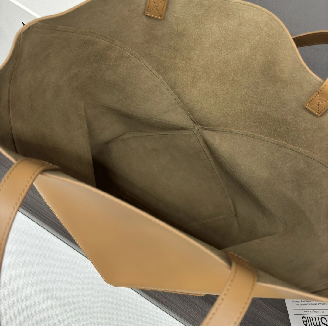 AllSeason Loewe Shopping Bags 67136