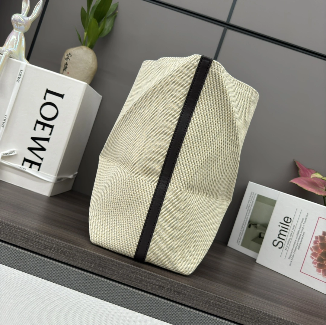 TimelessDesign Loewe Shopping Bags 67123