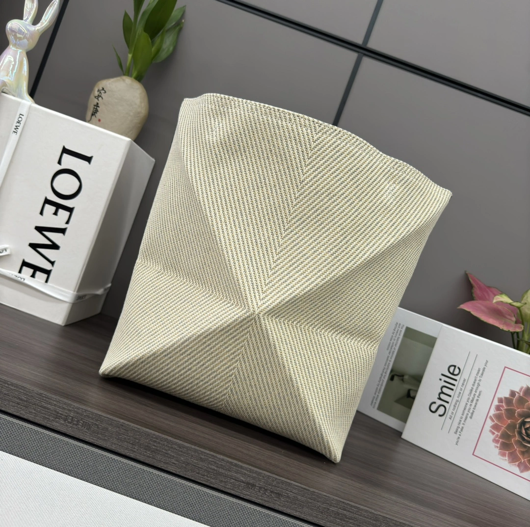 TimelessDesign Loewe Shopping Bags 67123