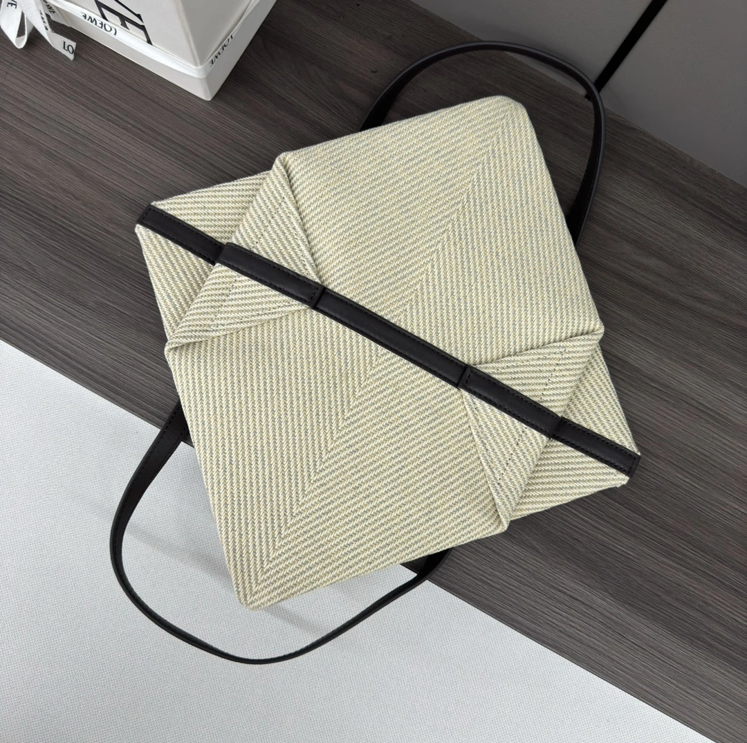 TimelessDesign Loewe Shopping Bags 67123