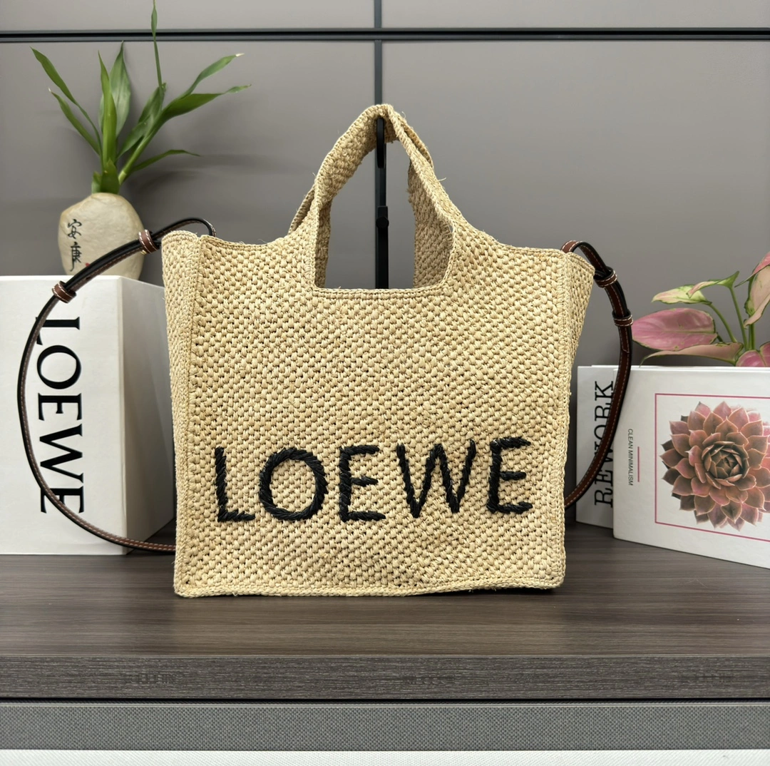 Lightweight Loewe Shopping Bags 67140