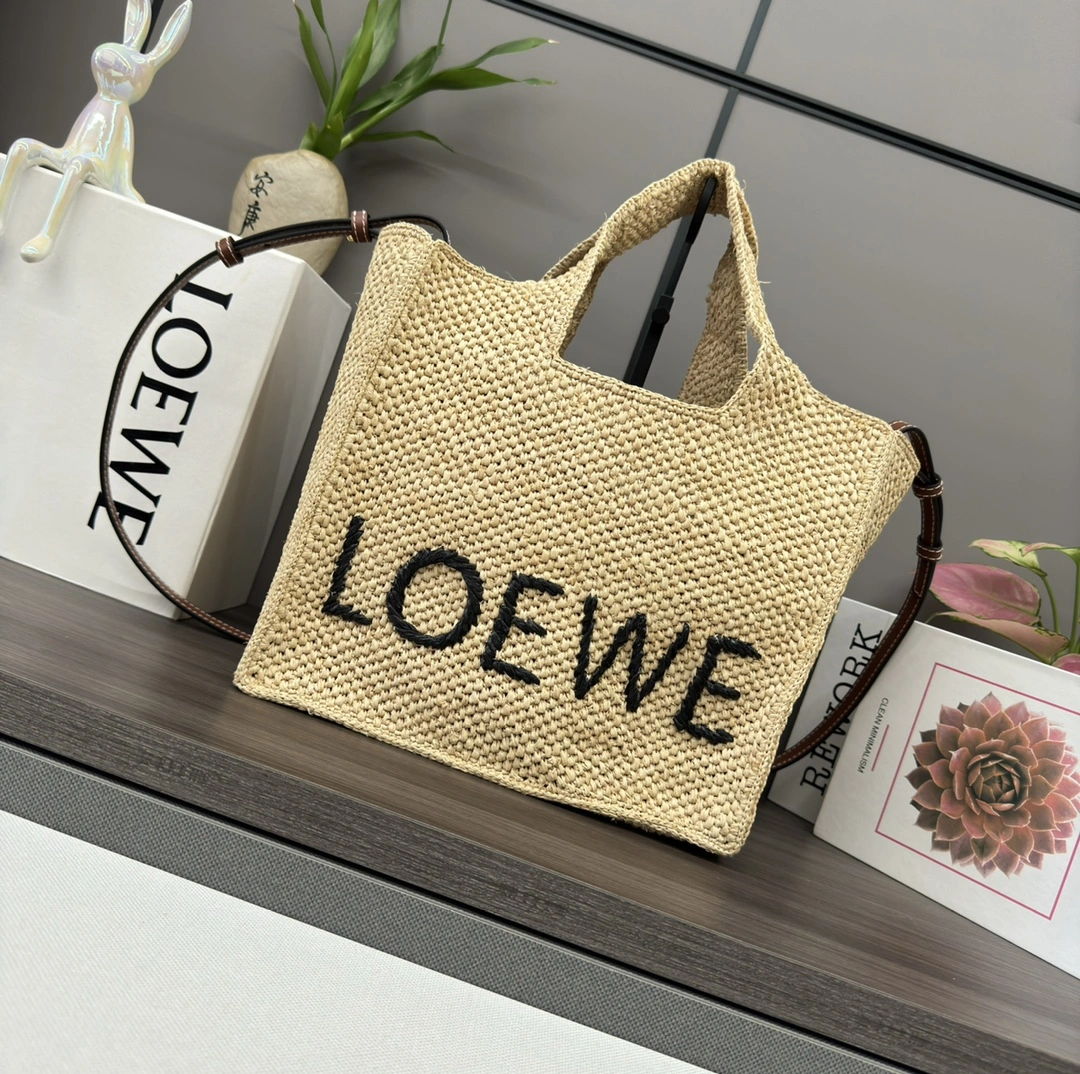 Lightweight Loewe Shopping Bags 67140