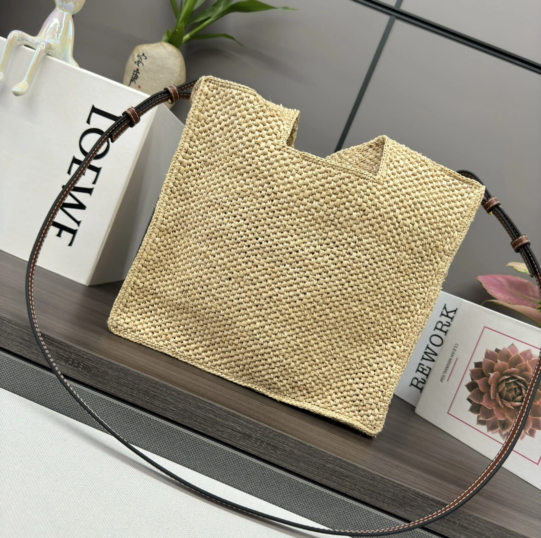 Lightweight Loewe Shopping Bags 67140