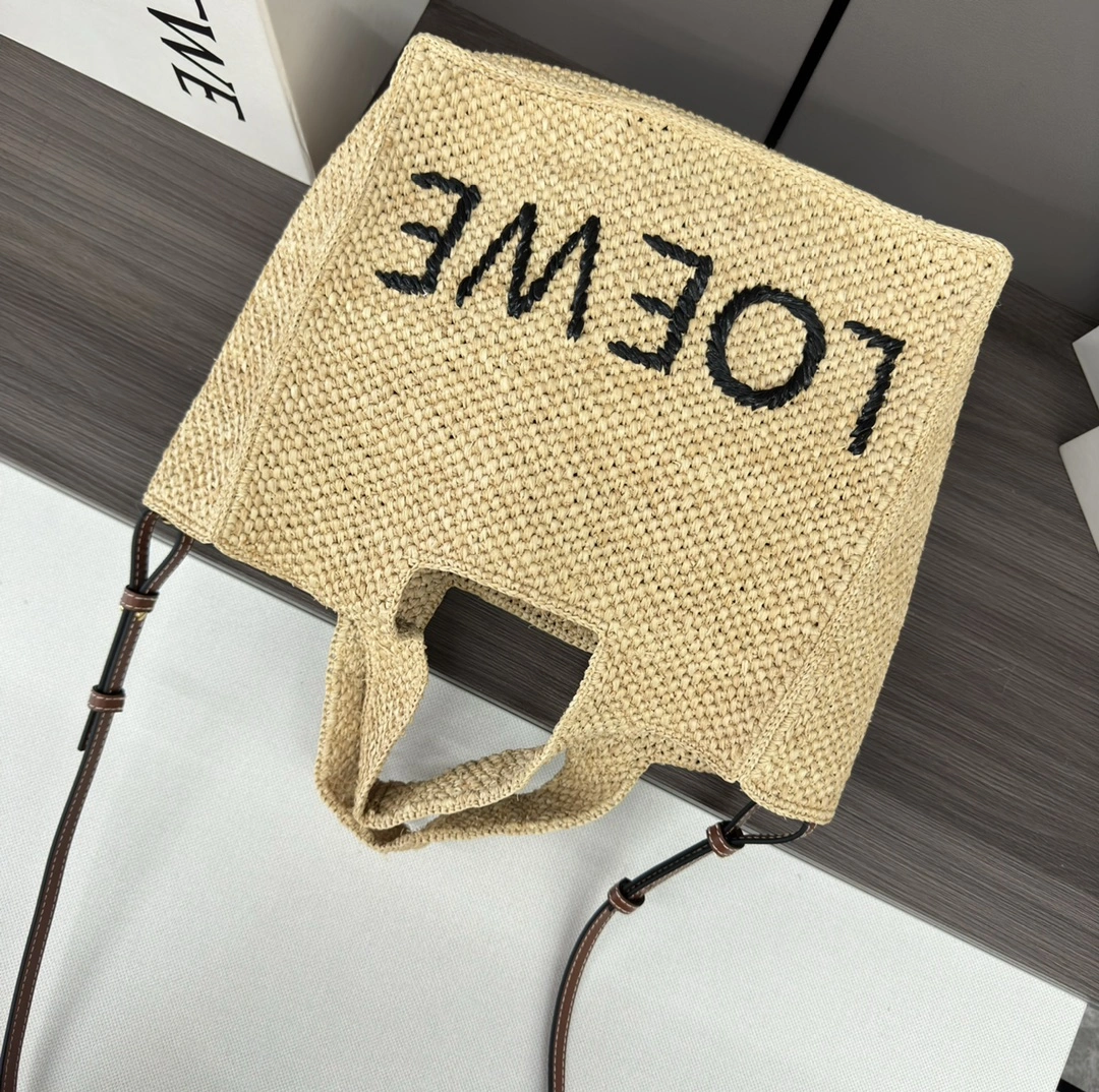 Lightweight Loewe Shopping Bags 67140