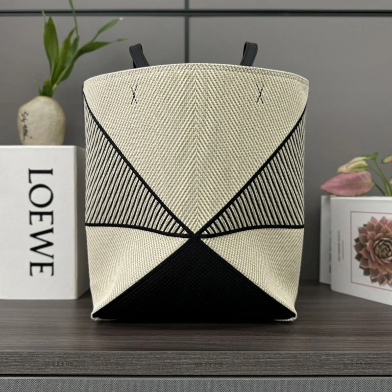 Neat Loewe Shopping Bags 61418