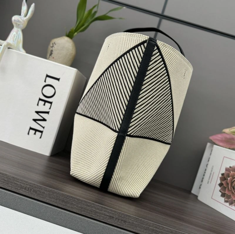 Neat Loewe Shopping Bags 61418