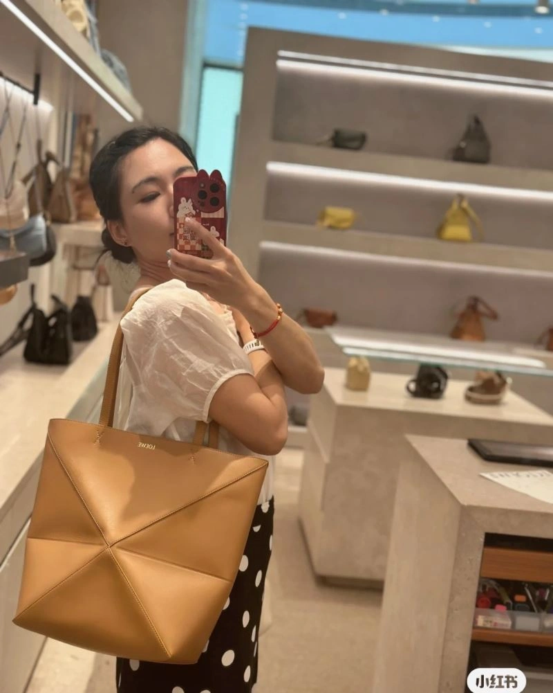 Tailored Loewe Shopping Bags 61411