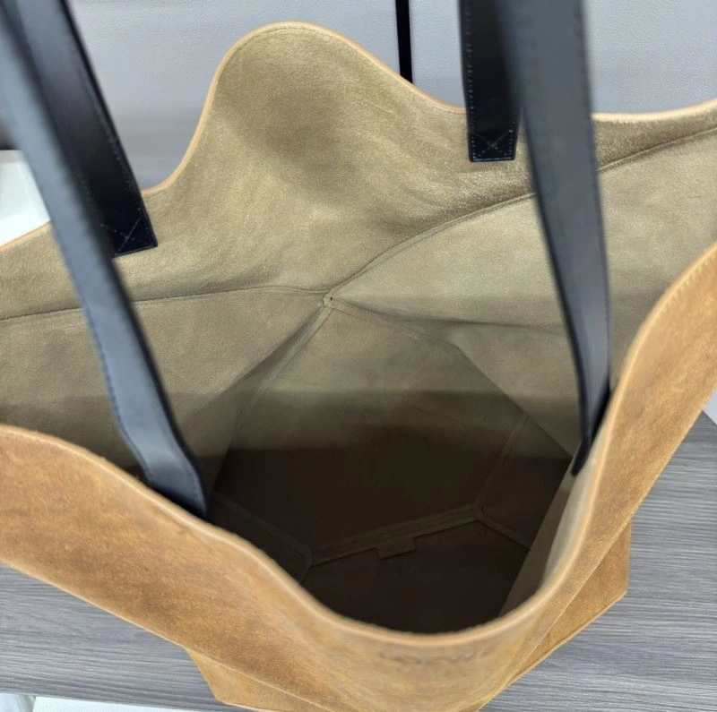 Vibrant Loewe Shopping Bags 61399
