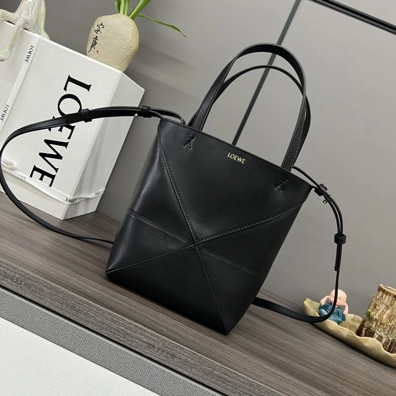 Unisex Loewe Shopping Bags 61398