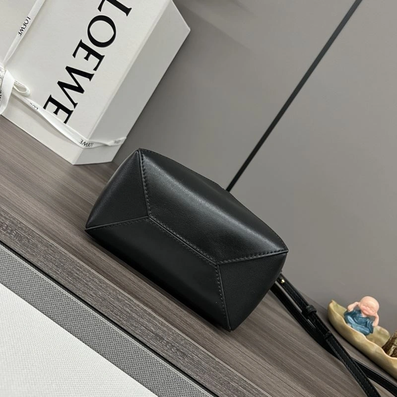Unisex Loewe Shopping Bags 61398