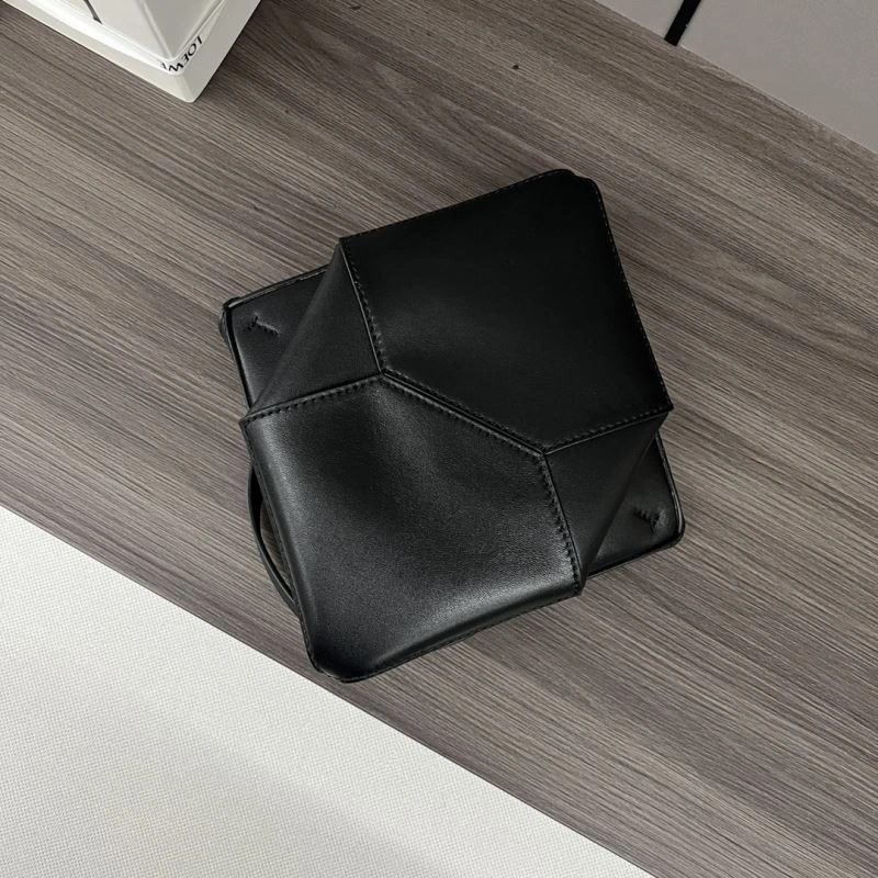 Unisex Loewe Shopping Bags 61398