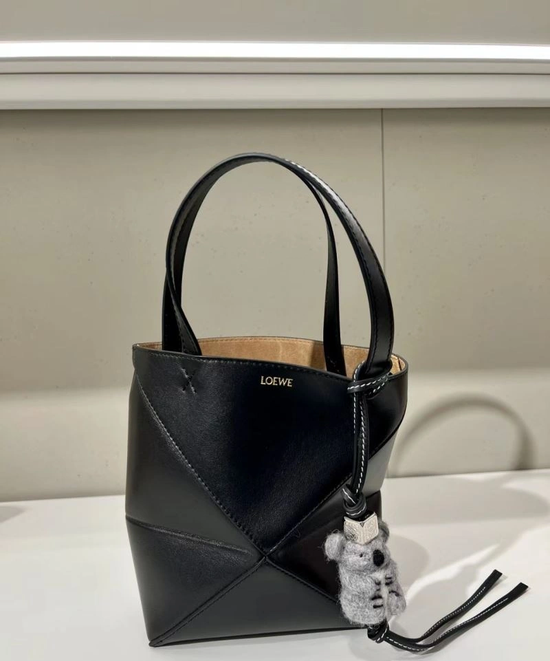 Unisex Loewe Shopping Bags 61398