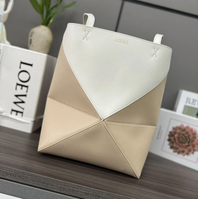 Lightweight Loewe Shopping Bags 61421