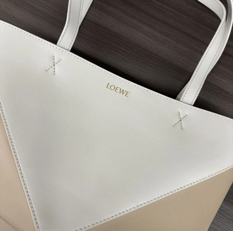 Lightweight Loewe Shopping Bags 61421