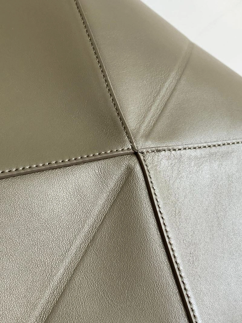 Loewe Shopping Bags Attractive 73057