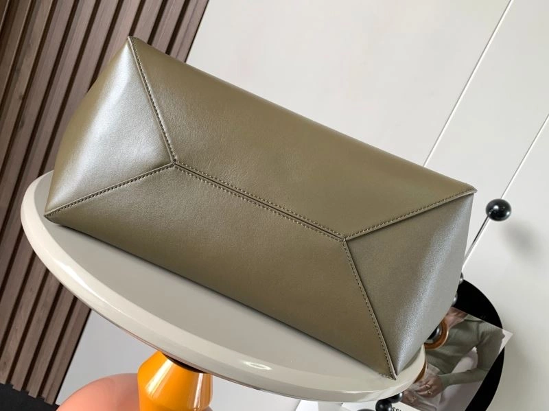 Loewe Shopping Bags Cozy 73052