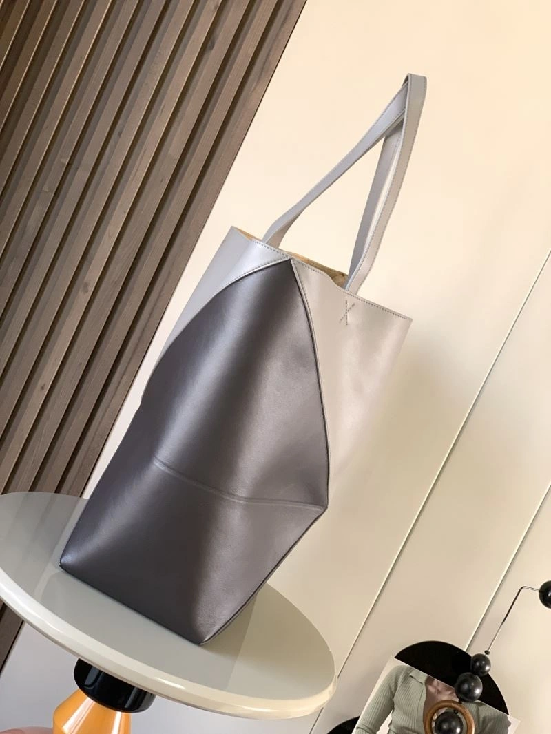 Effortless Loewe Shopping Bags 73100