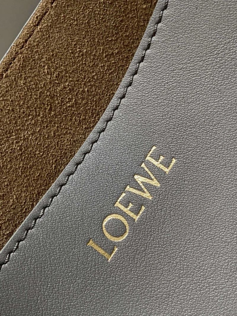 Effortless Loewe Shopping Bags 73100