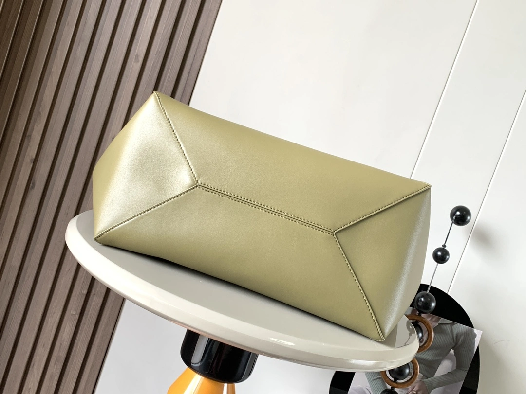 WeatherProof Loewe Shopping Bags 71945