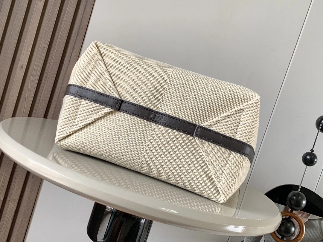 Loewe Shopping Bags DailyWear 71875