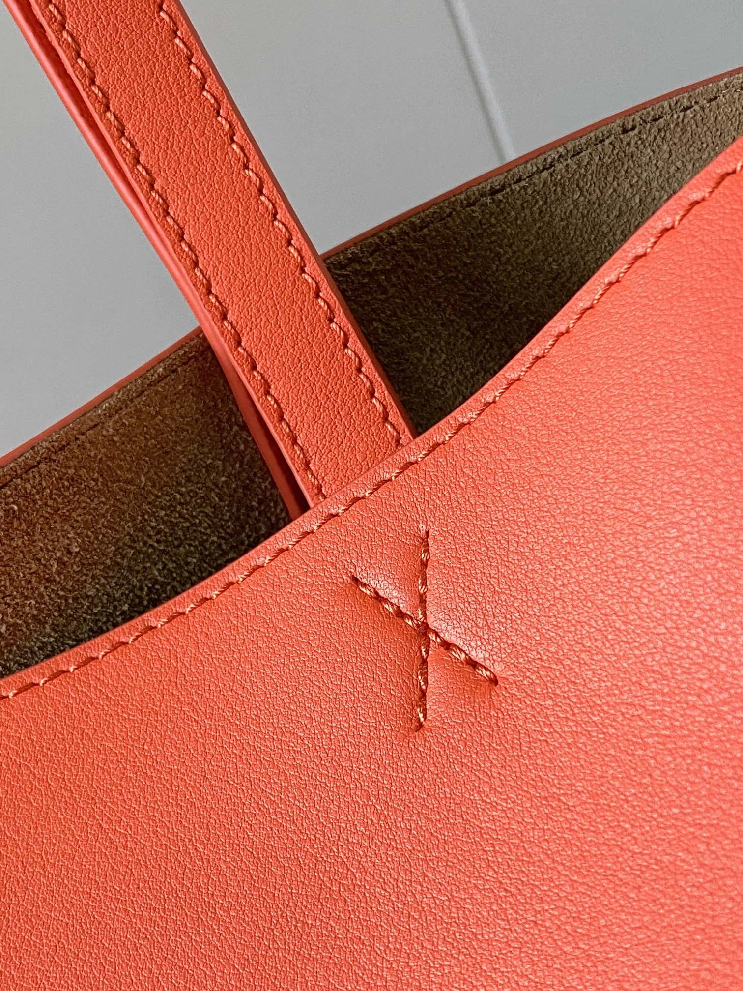 Loewe Shopping Bags Bright 71882