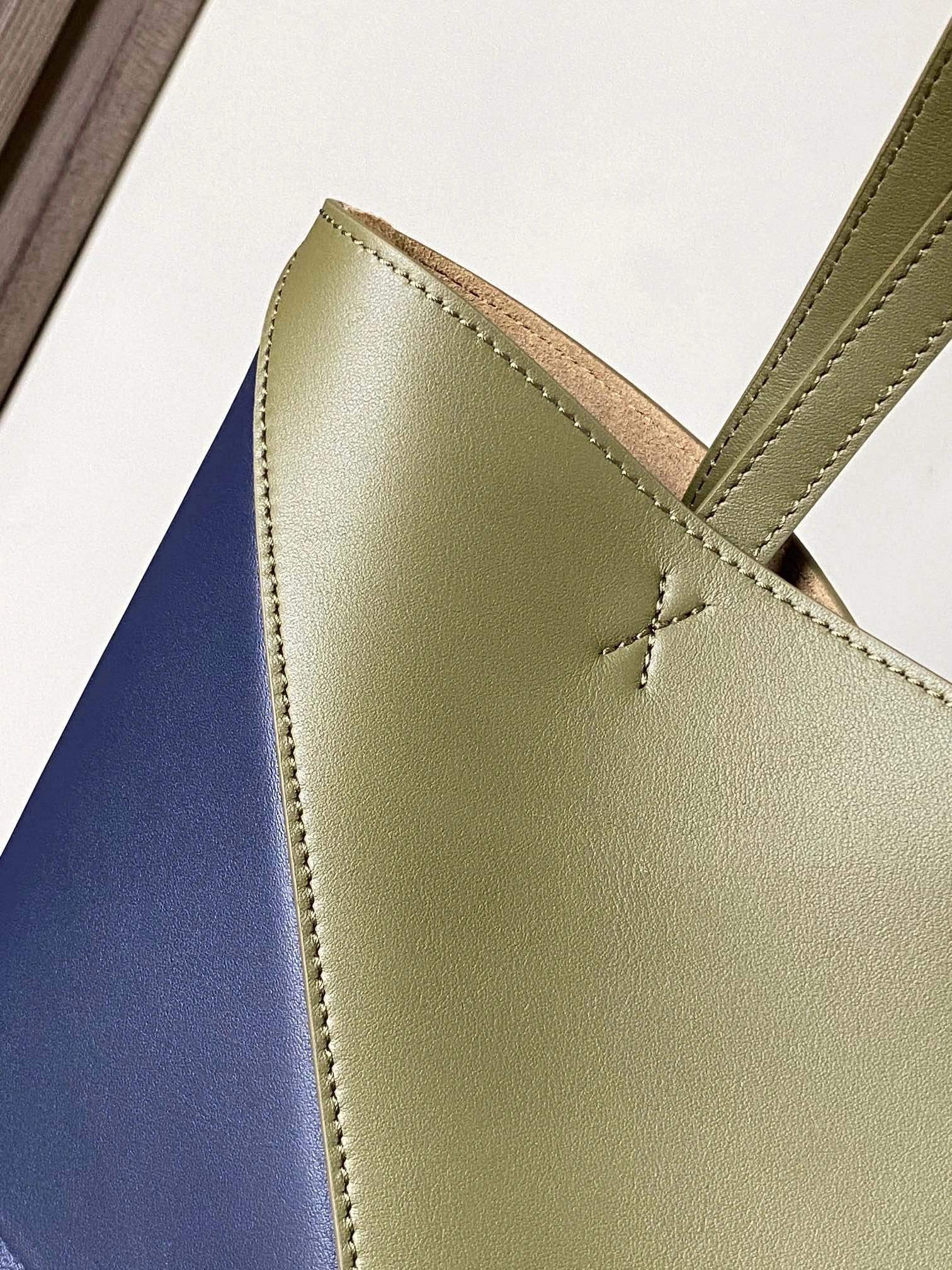 Lightweight Loewe Shopping Bags 71874