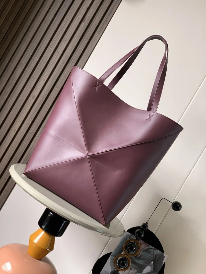 ModernLook Loewe Shopping Bags 61152