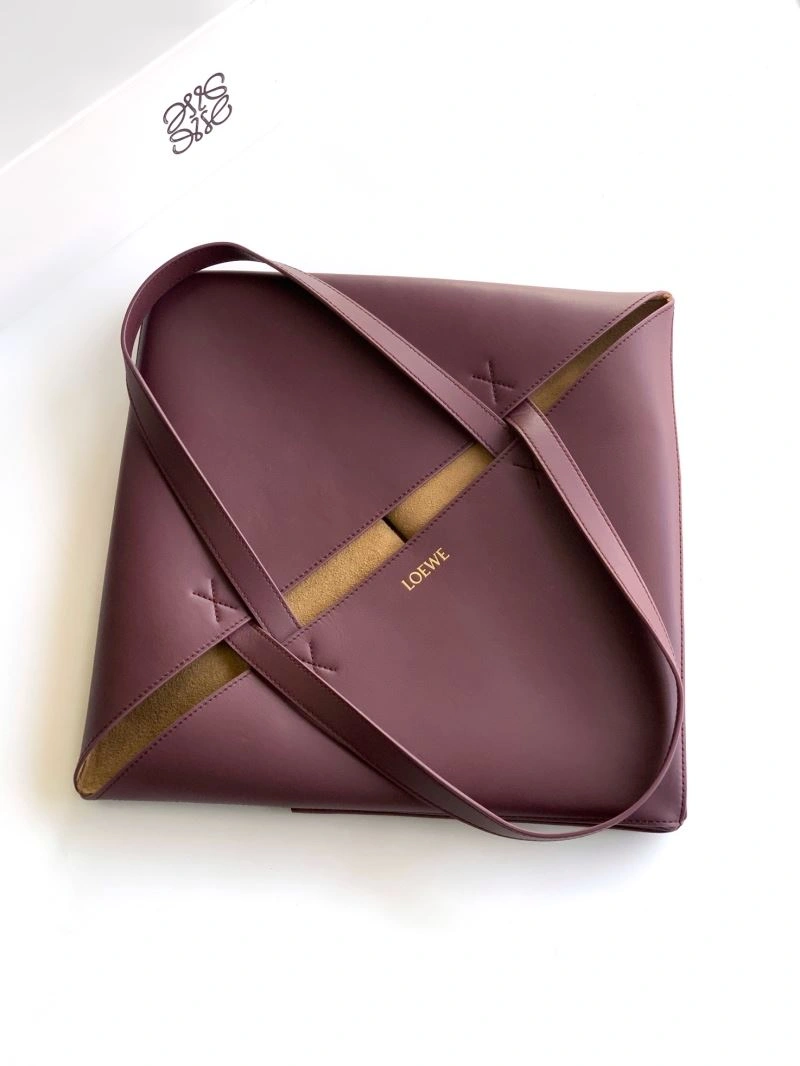 ModernLook Loewe Shopping Bags 61152