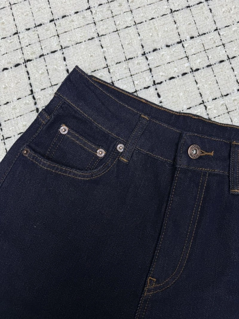 Snug Loewe Short Pants 152181