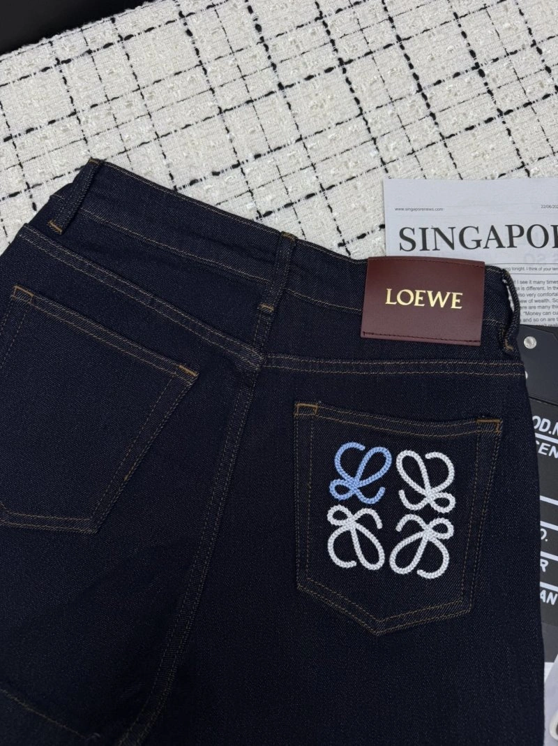Snug Loewe Short Pants 152181