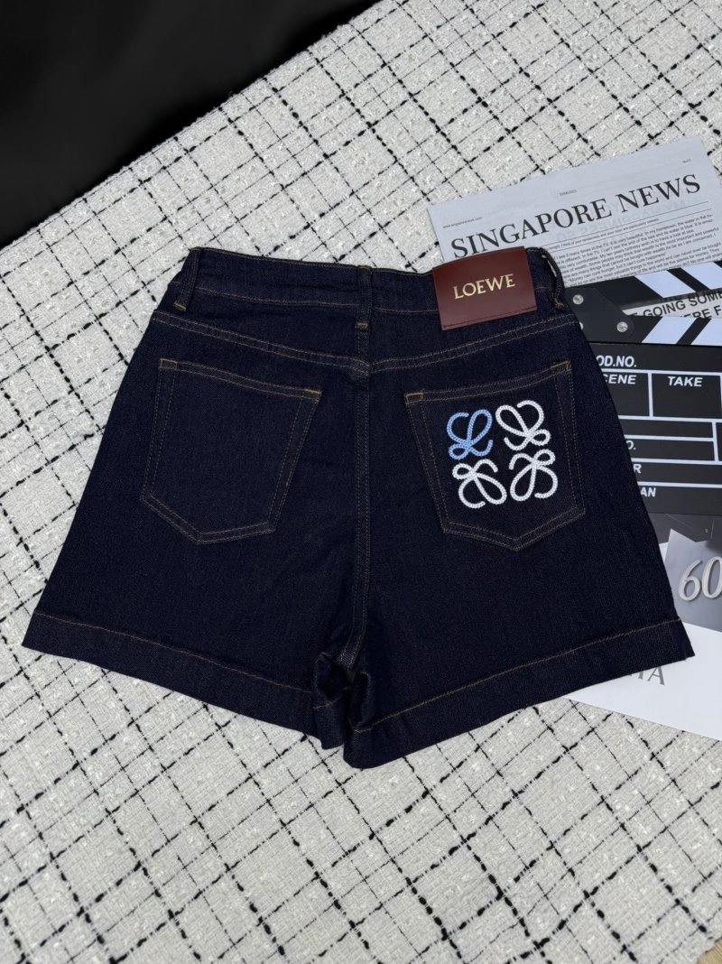 Snug Loewe Short Pants 152181