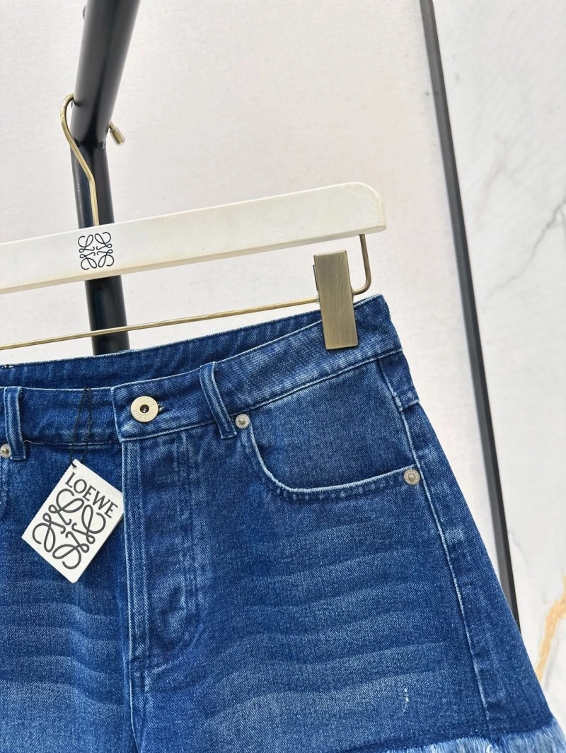 Trendsetting Loewe Short Pants 149700
