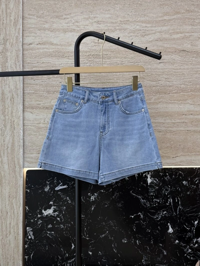 Loewe Short Pants Unique 149695