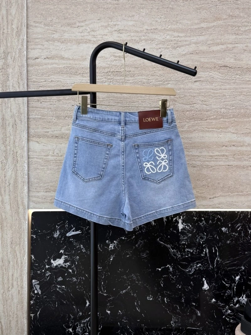 Loewe Short Pants Unique 149695