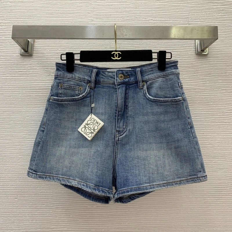 Elegant Loewe Short Pants 149678