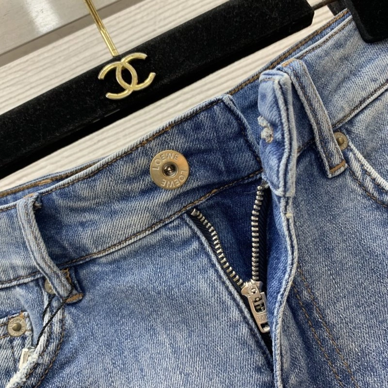 Elegant Loewe Short Pants 149678