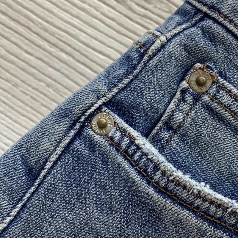 Elegant Loewe Short Pants 149678