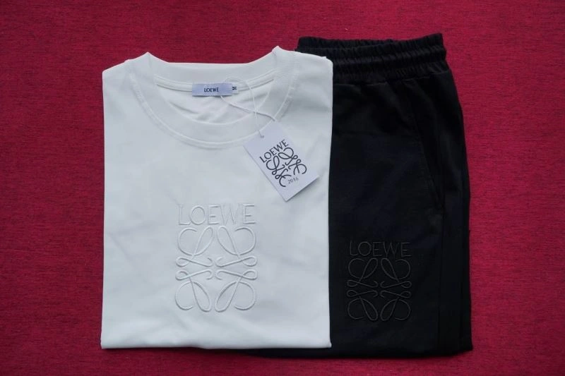 Loewe Short Suits Fashionable 157649
