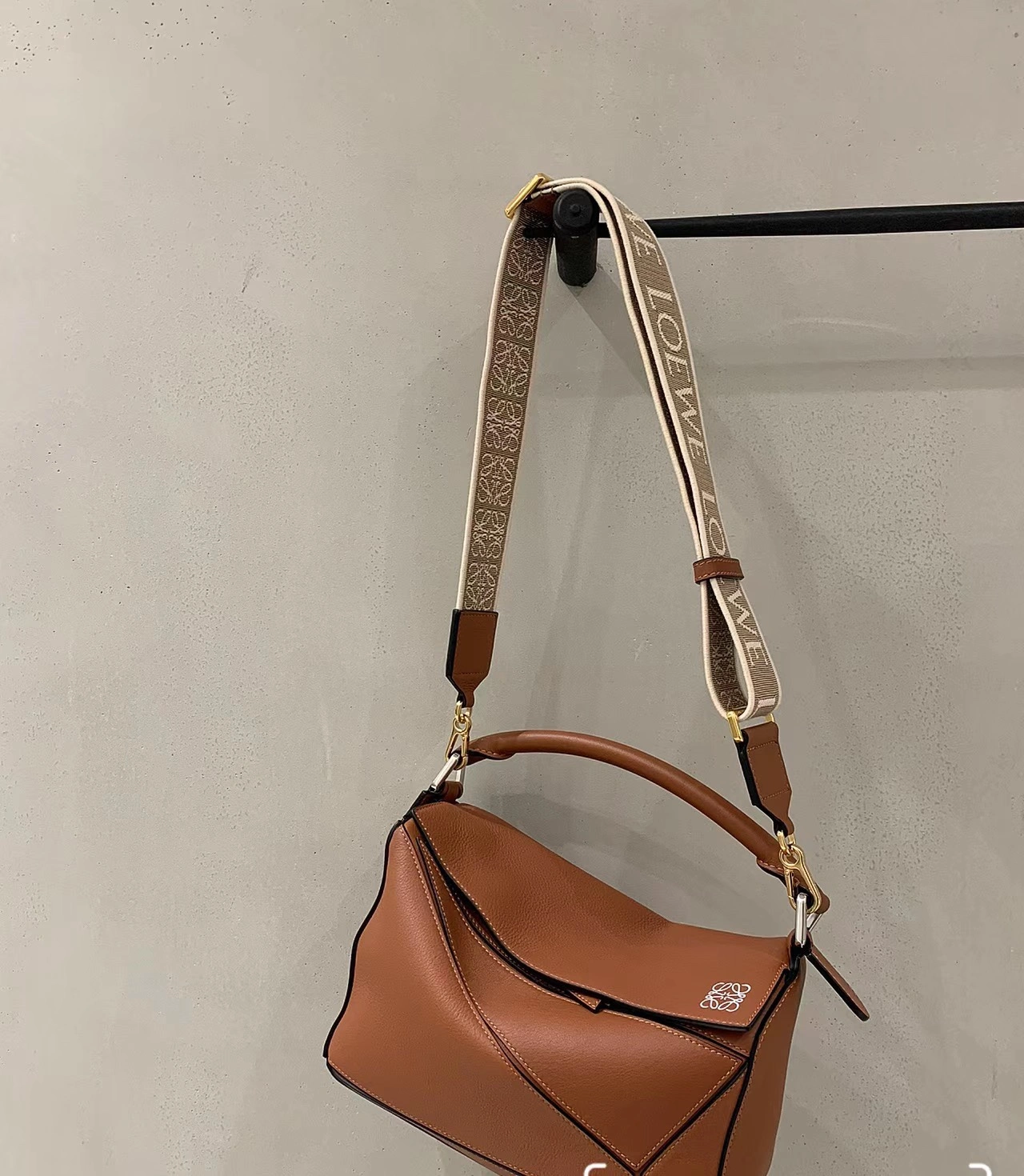 Premium Loewe Shoulder Straps 72019