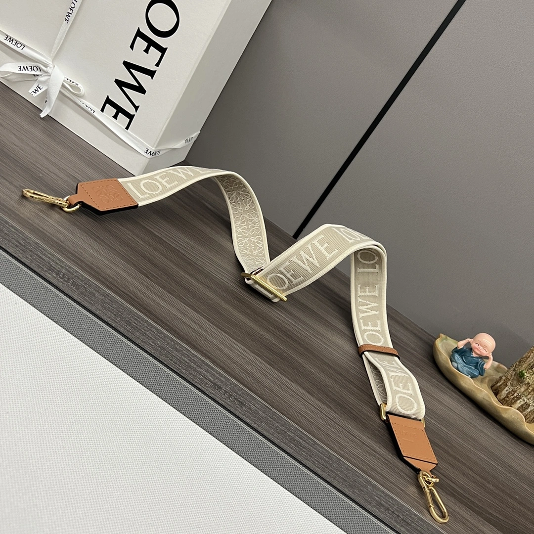 Loewe Shoulder Straps Unisex 67138