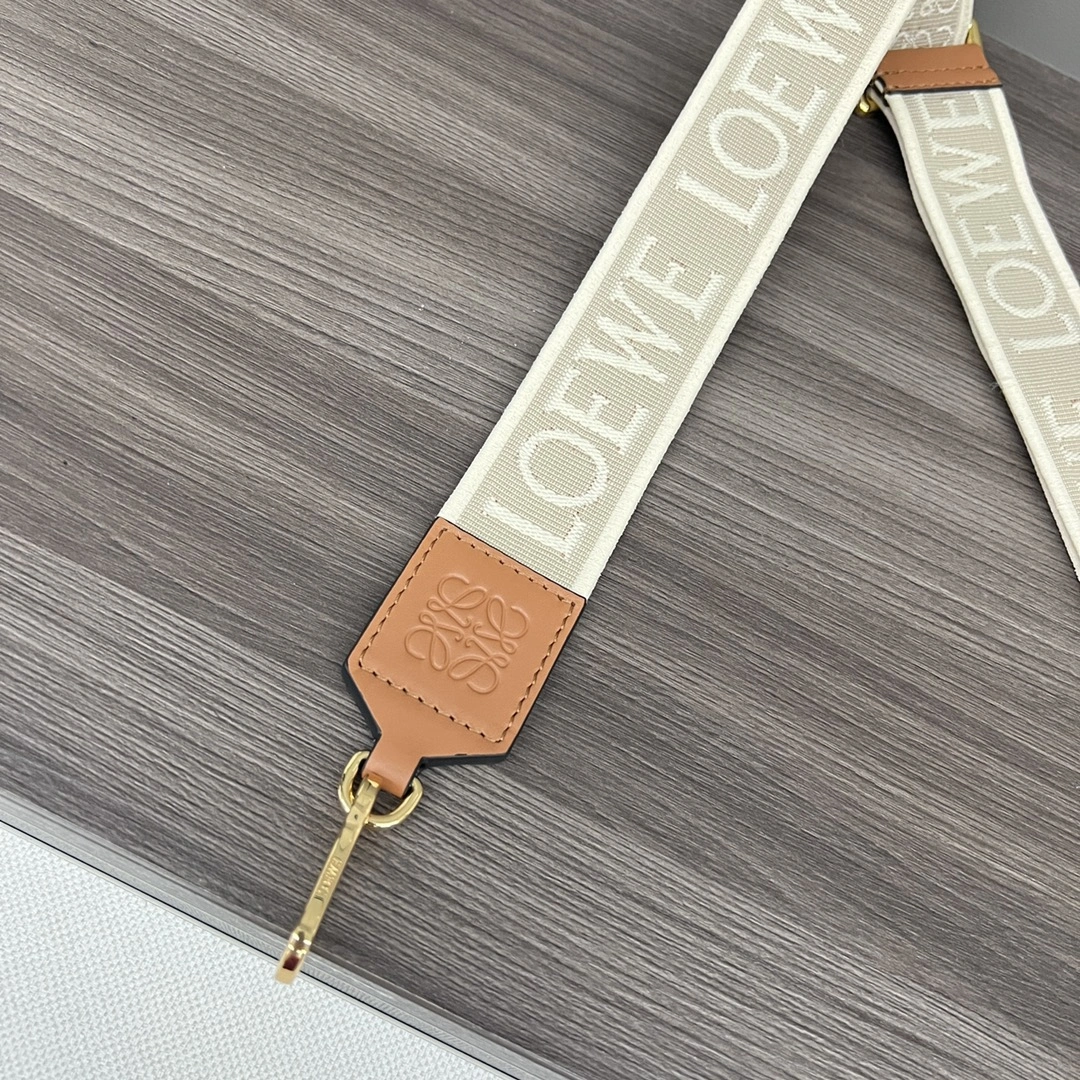 Loewe Shoulder Straps Unisex 67138